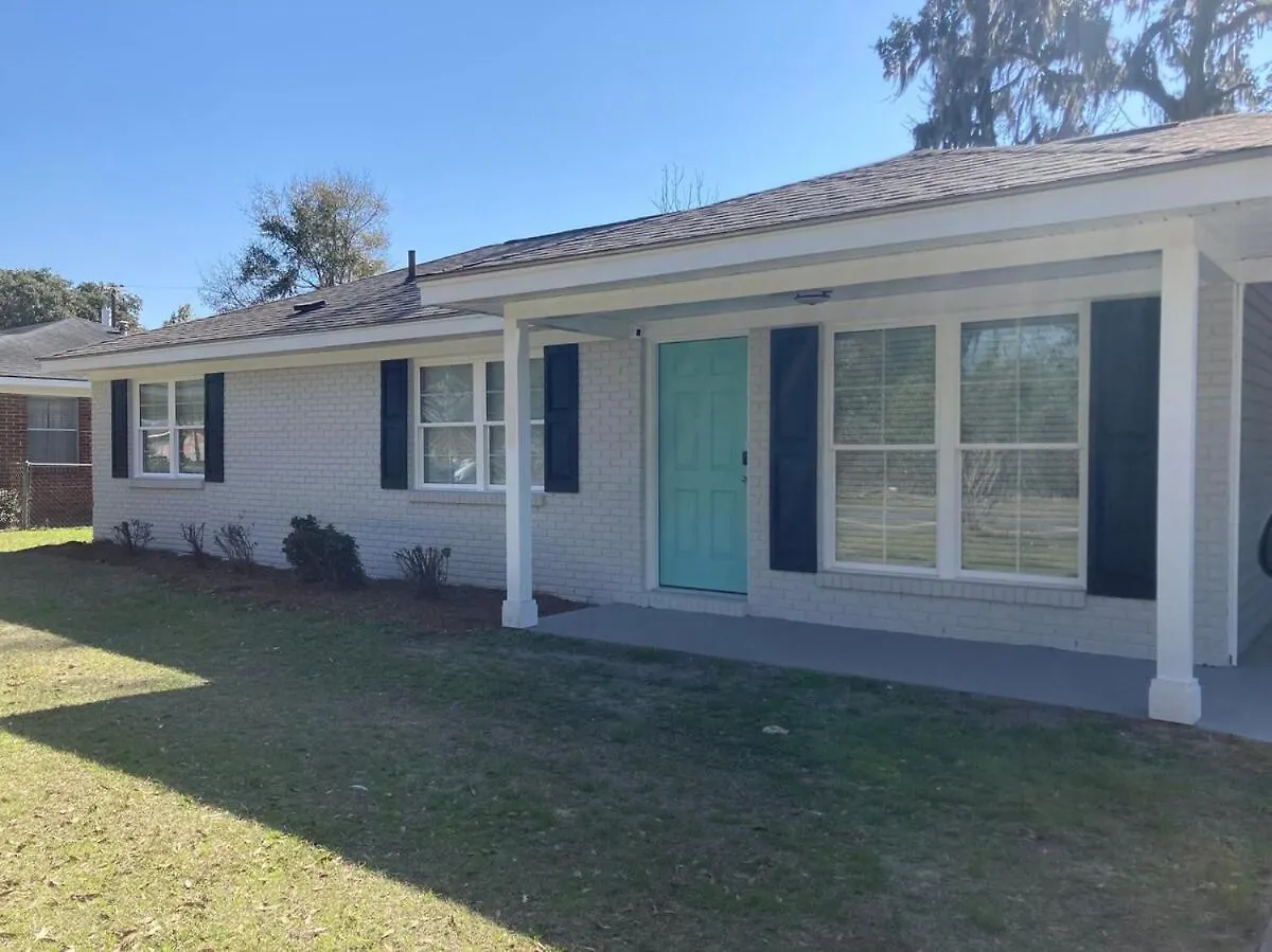 Home In Savannah location